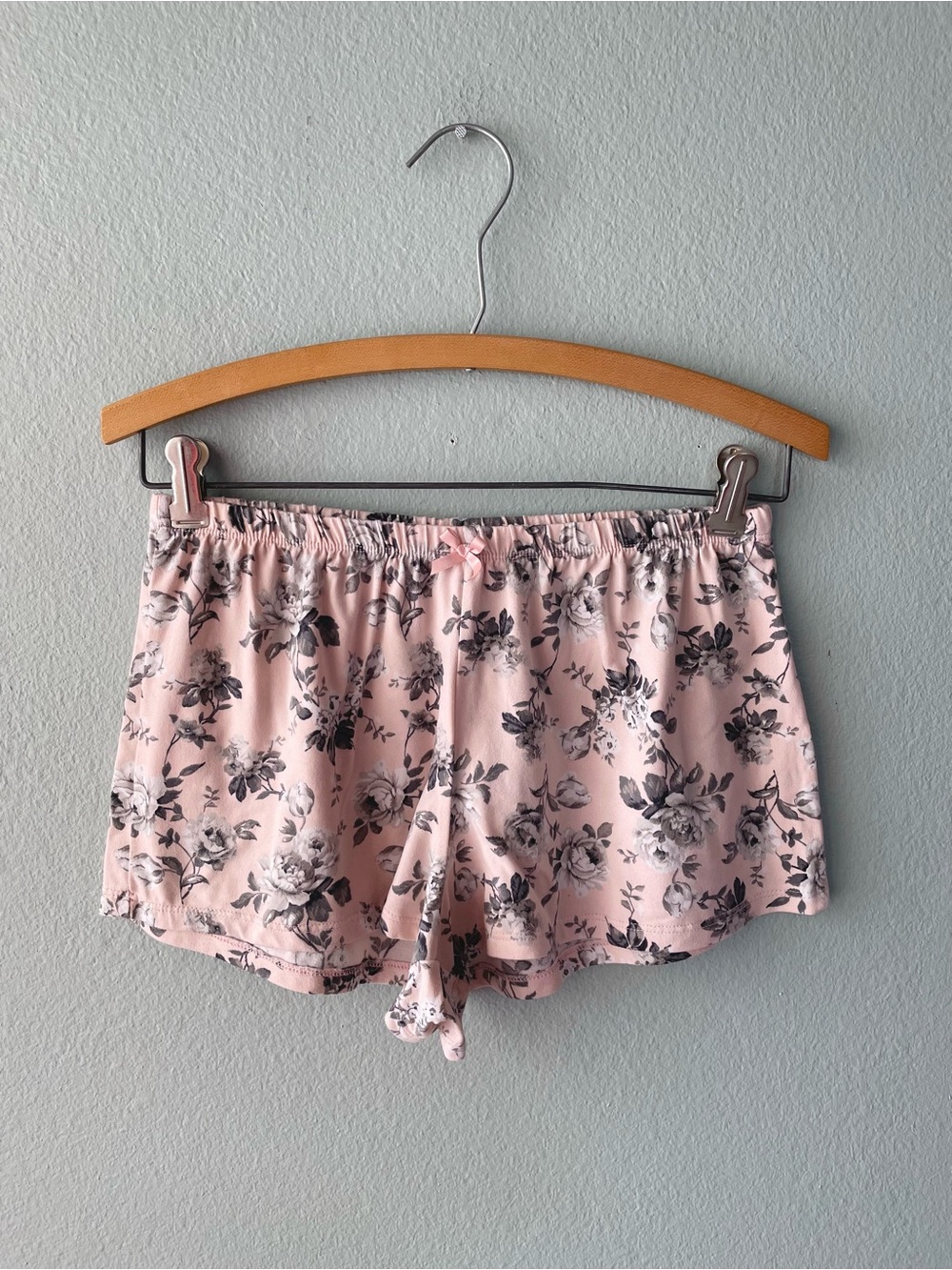 🌻5/$15🌻 Flora | Light Pink & Gray Floral Pajama Shorts